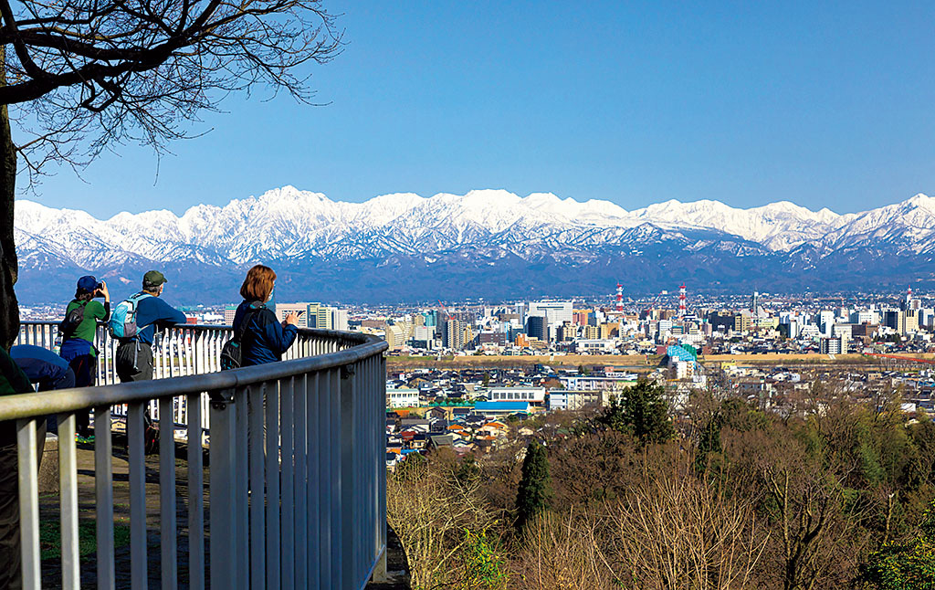 呉羽山公園展望台